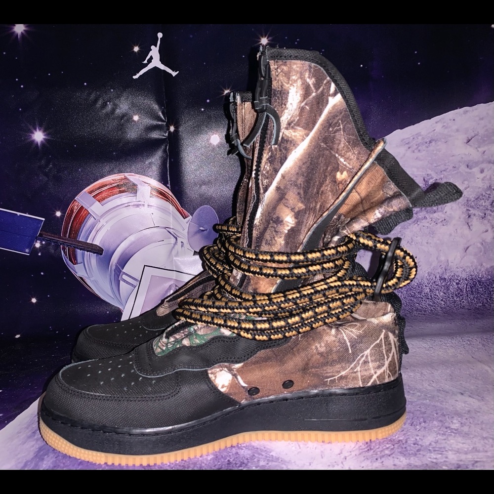 SOLD! Nike Real Tree Air Force 1 Outdoors Size 9.0 - Picture 5 of 11